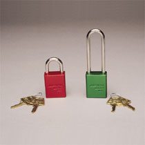 High Security Padlock, 1" Shackle, Red - Click Image to Close